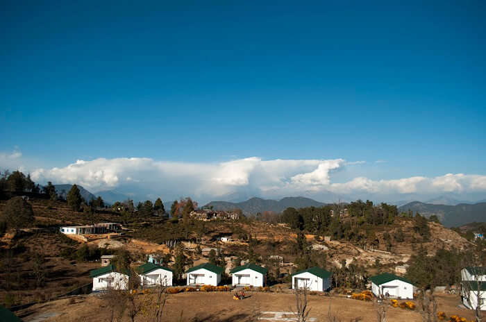 Chaukori in Uttarakhand is a beautiful camping spot amongst the other hidden romantic hidden places in Himalayas