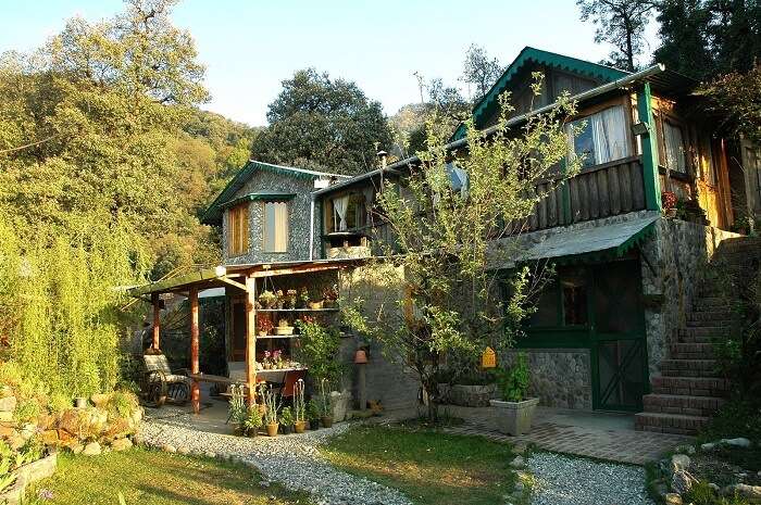 A quaint romantic house at Pangot in Uttarakhand