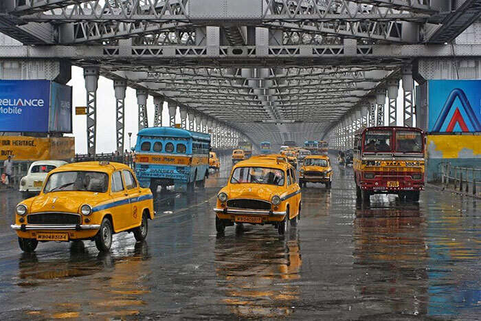 A road trip from Kolkata to Digha via the prominent Howrah Bridge, Kolkata