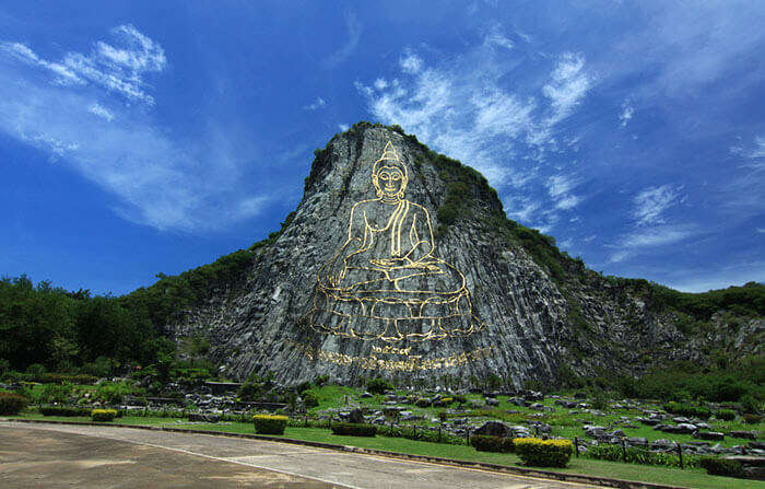Buddha Mountain is the best Pattaya Sightseeing