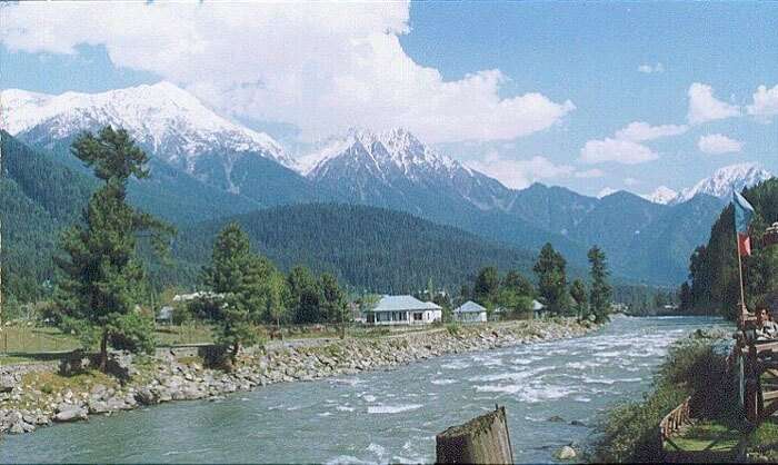 The beautiful view of Betaab Valley in Srinagar