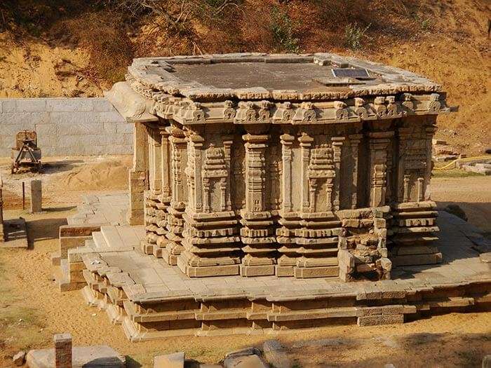 Sand dunes and an old temple at Talakad