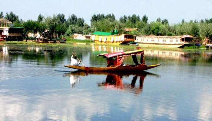 Shikara ride- Nagin lake in Srinagar