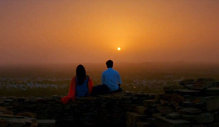 Ranbir and Deepika enjoy a sunset at Chittorgarh Fort in the movie – Yeh Jawani Hai Deewani