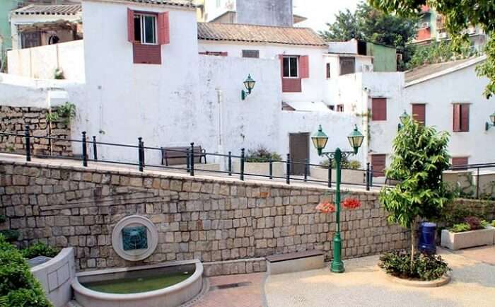 The twining steps of Escada Do Papel through the rustic lanes Macau