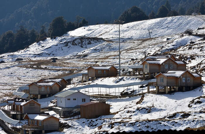 Auli, one of the famous places to visit in Uttarakhand in winter for couples