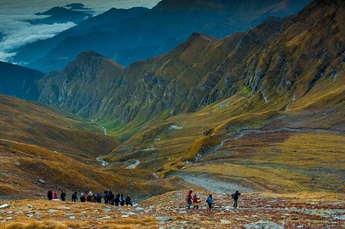 Trekkers on the way to Roopkund