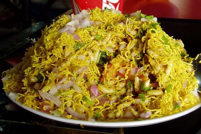 Bhelpuri is another popular street food in Banglore that has been borrowed from elsewhere