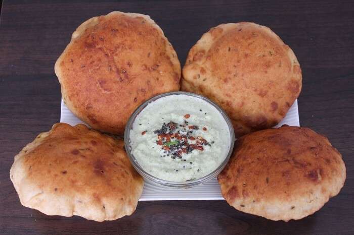 The delicious Mangalore sweet buns served with coconut chutney