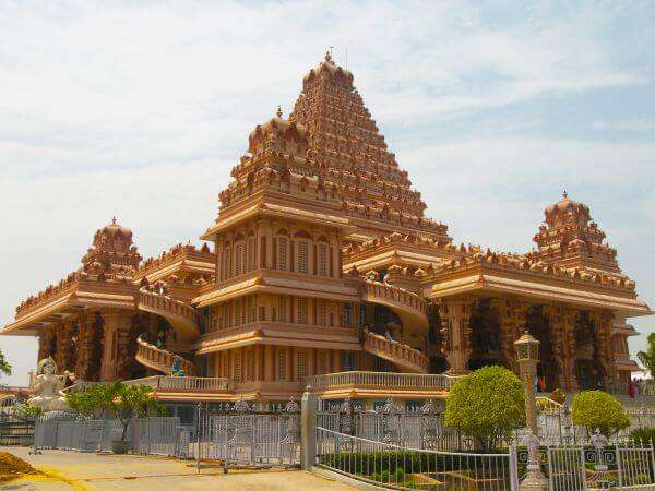 chattarpur temple in Delhi