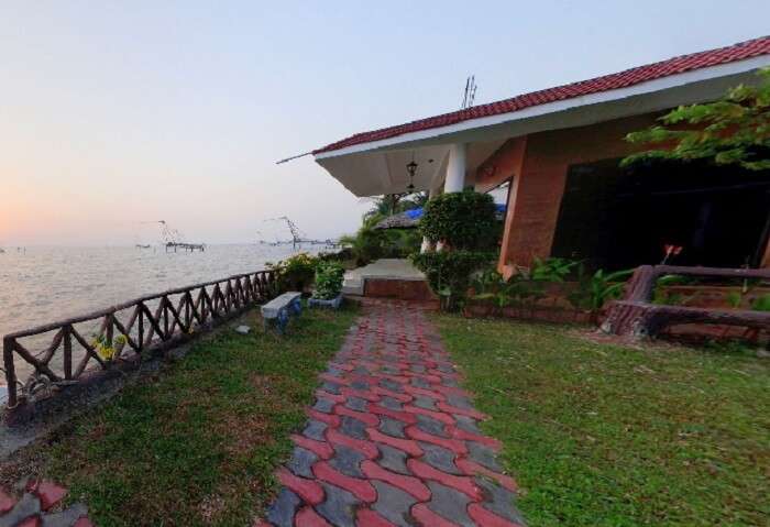Beautiful views from Lake Symphony Resort makes it one of the best resorts in Cochin