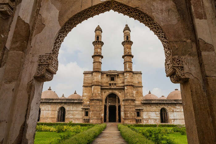 The Pavagarh Fort s a famous picnic spot near Vdodara