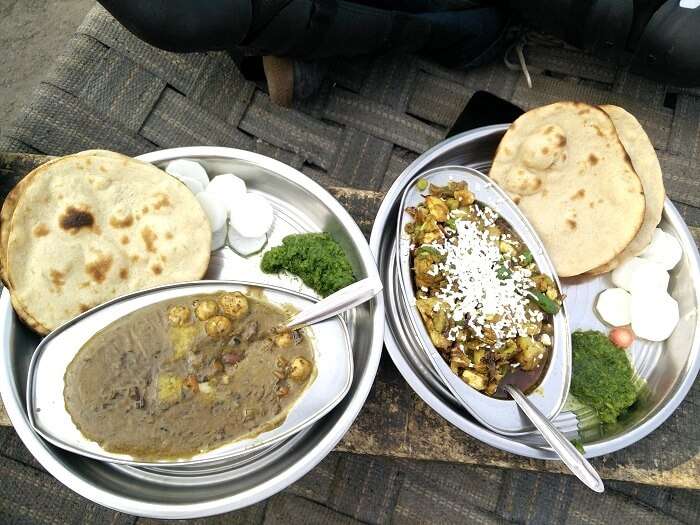 Sundar and his friends enjoy the food of Dhabas