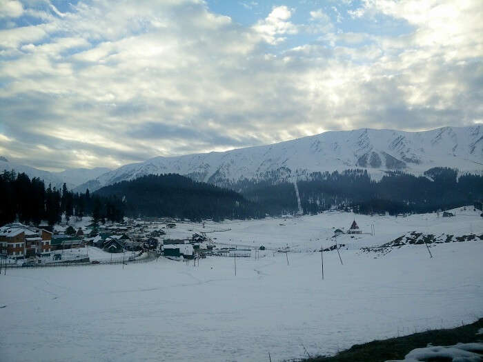 Snow scenery in Gulmarg