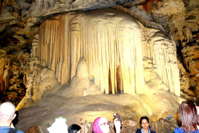 Artistic and Complex cave formations