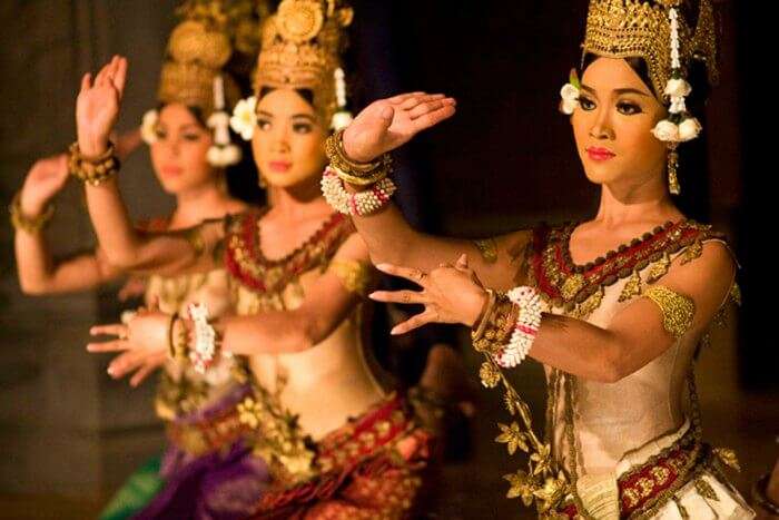 Watch the Apsara Dance performance in Cambodia