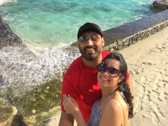 Angad and his wife click a selfie in Maldives
