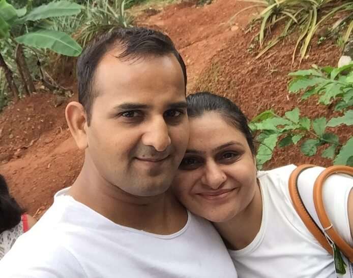 Ravi and his wife click a selfie at the herb plantation in Munnar