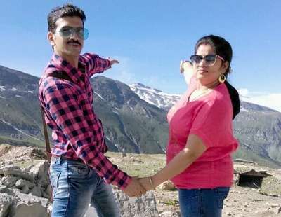 Sachin and his wife in Solang Valley