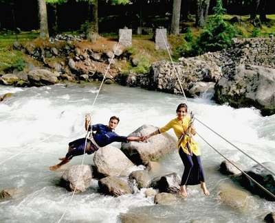 Sachins family indulge in water activities in Manali