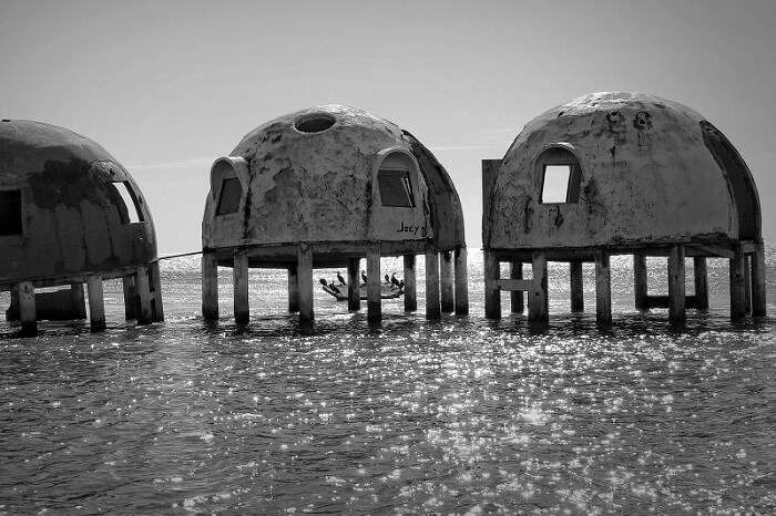 The spooky looking Dome Homes in Florida
