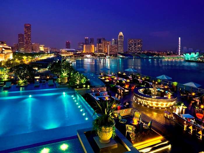 Pool on the roof at Fullerton Bay Hotel Singapore 