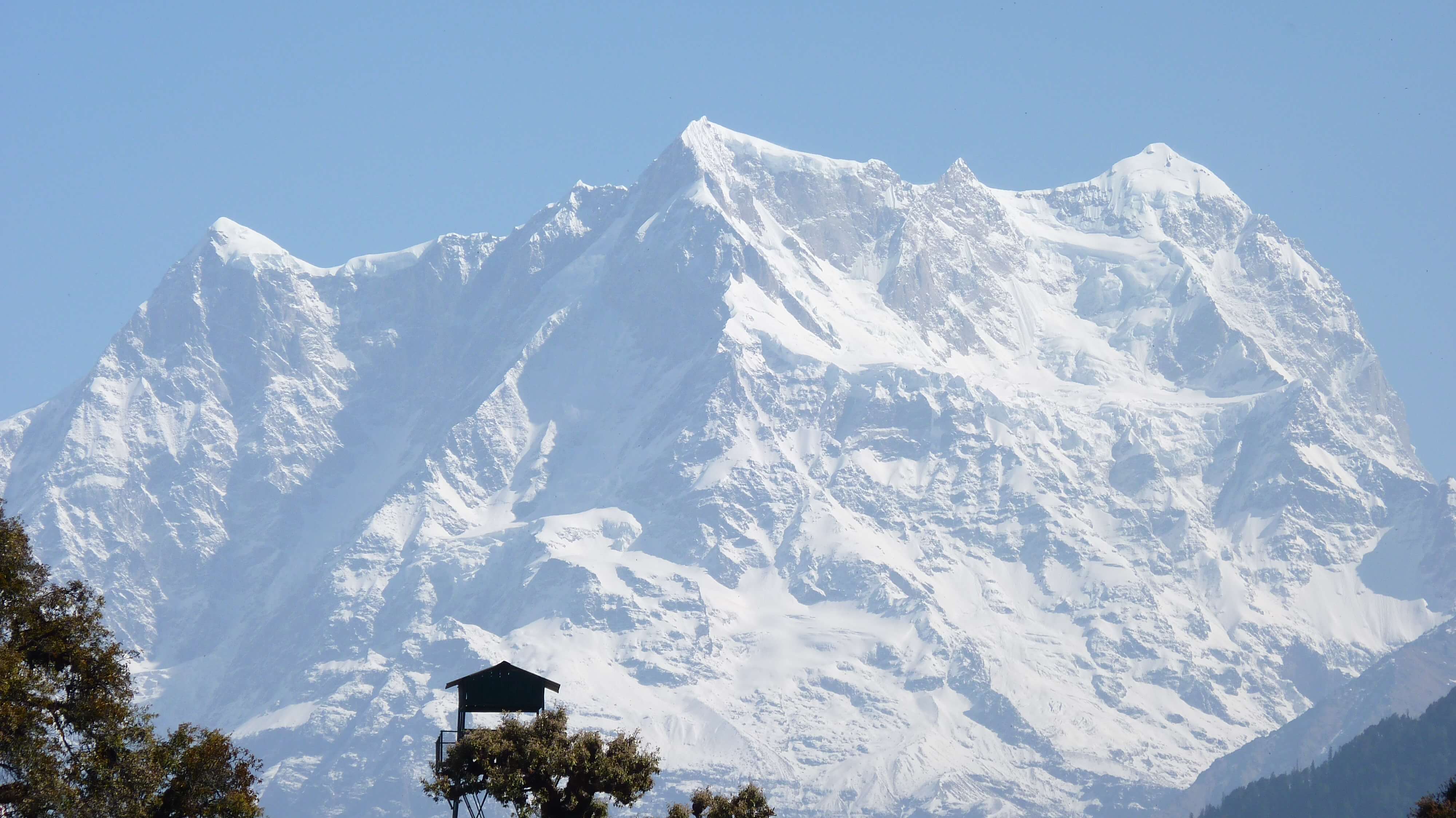 a huge snowclad mountain in Chopta