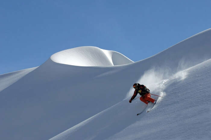 Heli skiing at Rohtang Pass