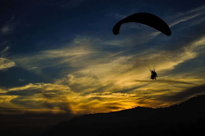paragliding in bhimtal