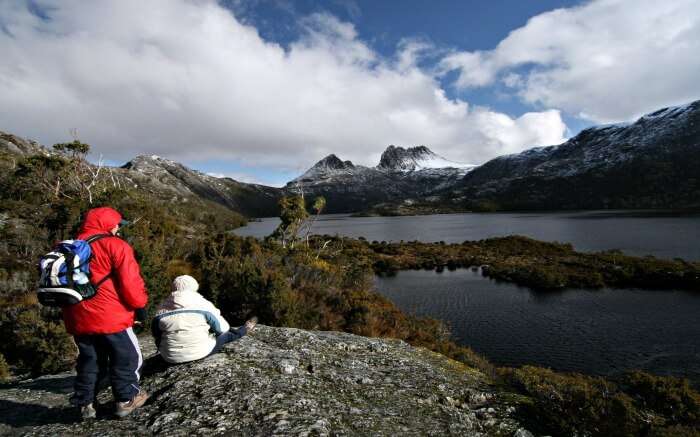 Hikers at Tasmania's Cradle Mountain and Dove Lake