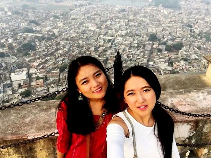 Regina and her friend in Nahargarh Fort