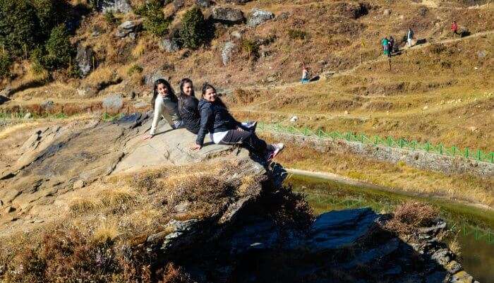 sitting atop jalori pass