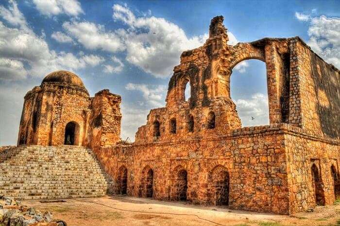 Ruins of Feroz Shah Kotla in the ancient town of Firozabad