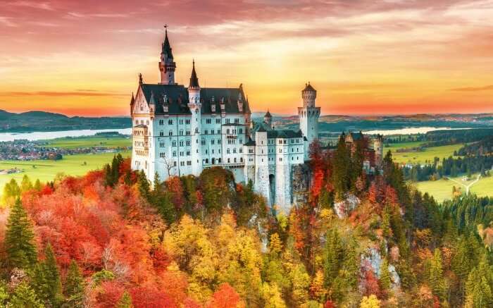 Nueschwanstein Castle view during Autumn