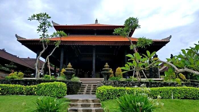 The Tanah Lot temple in Bali