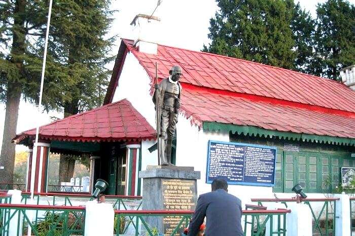 Anasakti-Ashram-Kausani