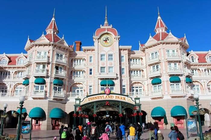 Tourists enjoying at the famous Disneyland in Paris