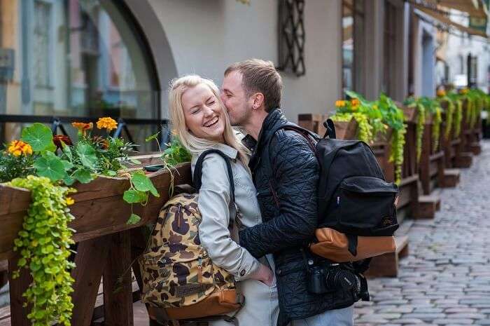 honeymoon couple in tallinn