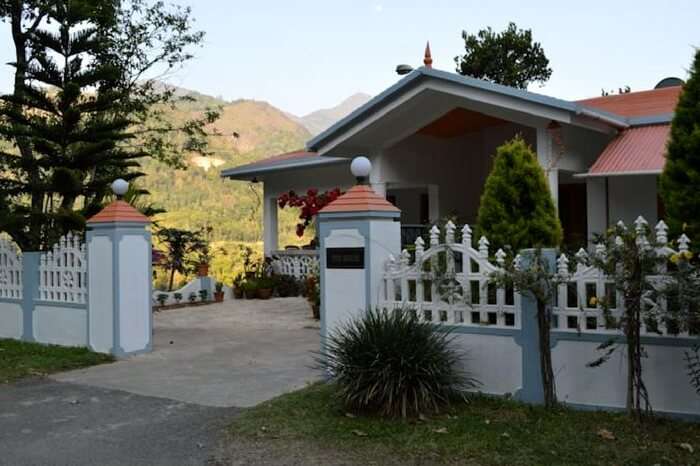 Entrance of The Shade homestay in Munnar