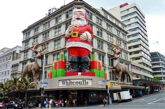 Christmas facade at Whitcoulls on Queenstreet in Auckland