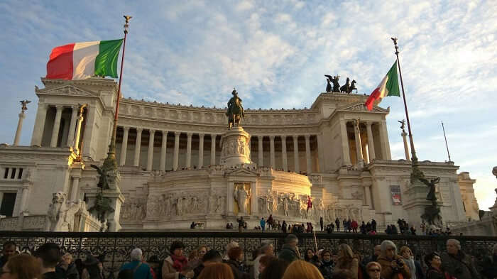 monuments in Rome reflecting its history