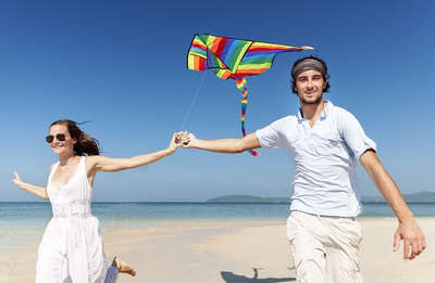 Couple at the Kite Beach, Dubai
