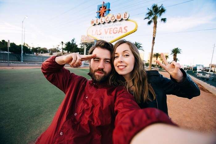 honeymoon couple in Las Vegas