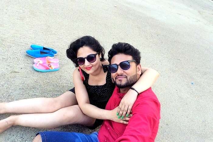 honeymoon couple at the beach in Andaman