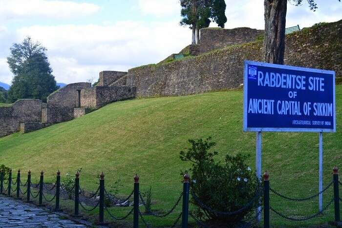 ruins in pelling