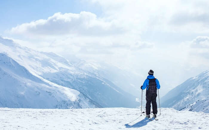 Skiing in Himachal