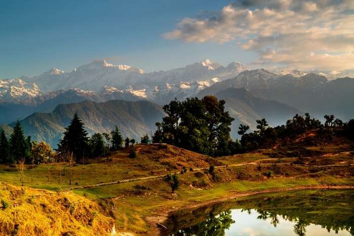 Lovely view of mountains and greenery in Nainital