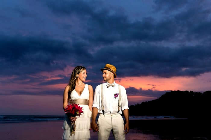 romantic couple in Costa Rica