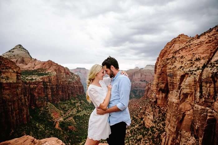 romantic couple amidst nature in Las Vegas