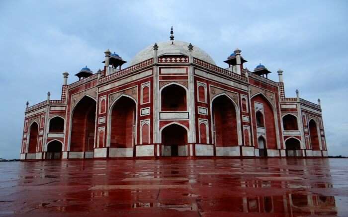 Humayun’s Tomb after rainSS13042017